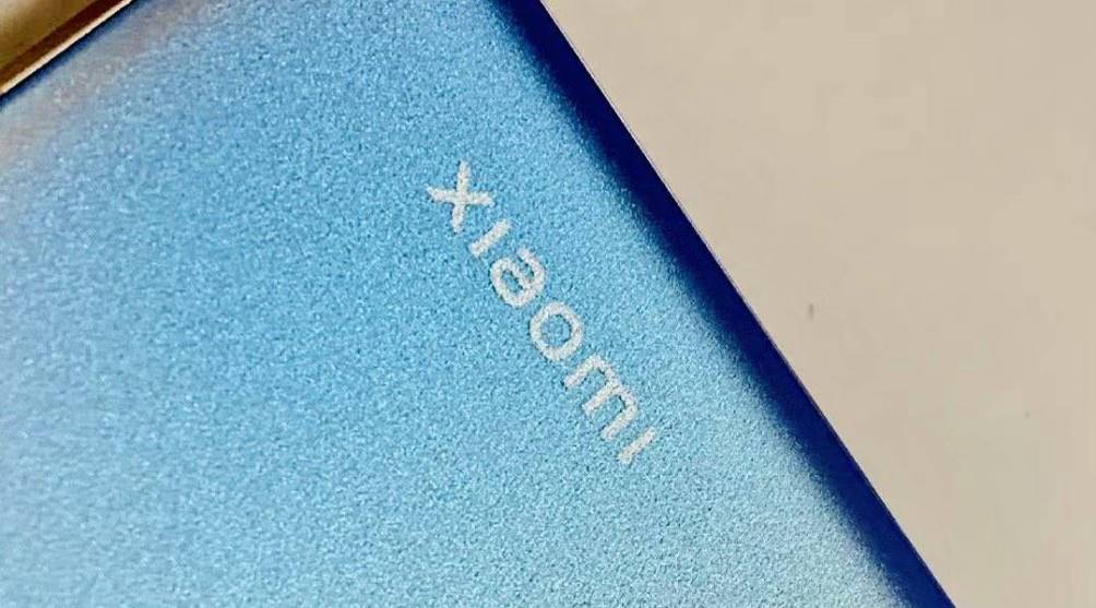 xiaomi-civi-logo-on-phone-base-featured-erdc
