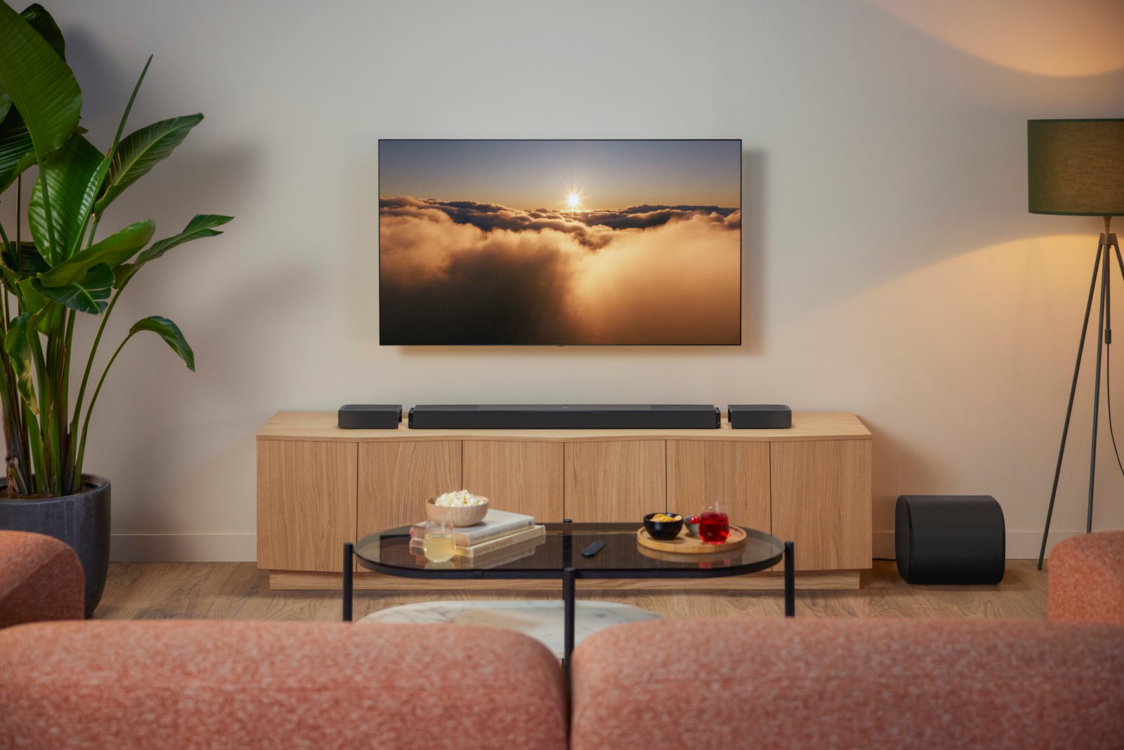 JBL lanza su nueva generación de barras de sonido: máxima inmersión con tecnología Dolby Atmos y AI Sound Boost